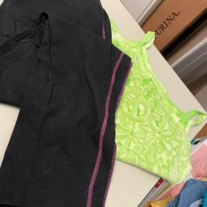 Women's leggings and long tiedied t-top